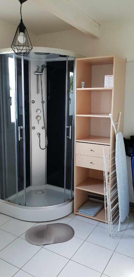 Le Barcares Logement Climatise Pour 6 Personnes, Draps Et Serviettes Non Fournis Air-Conditioned Accommodation For 6 People, Sheets And Towels Not Provided Alojamiento Con Aire Acondicionado Para 6 Personas, Sabanas Y Toallas No Incluidas 외부 사진