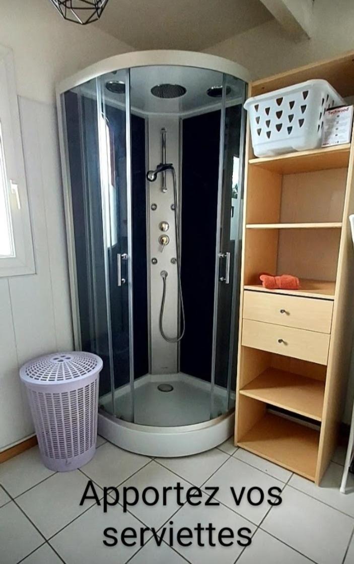 Le Barcares Logement Climatise Pour 6 Personnes, Draps Et Serviettes Non Fournis Air-Conditioned Accommodation For 6 People, Sheets And Towels Not Provided Alojamiento Con Aire Acondicionado Para 6 Personas, Sabanas Y Toallas No Incluidas 외부 사진